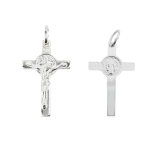 dije crucifijo con Medalla de San Benito y cadena